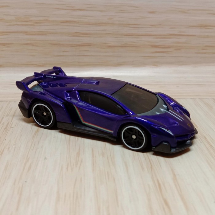 Lamborghini Hot Wheels púrpura veneno nuevo suelto ASTSEL225 | Shopee  Colombia