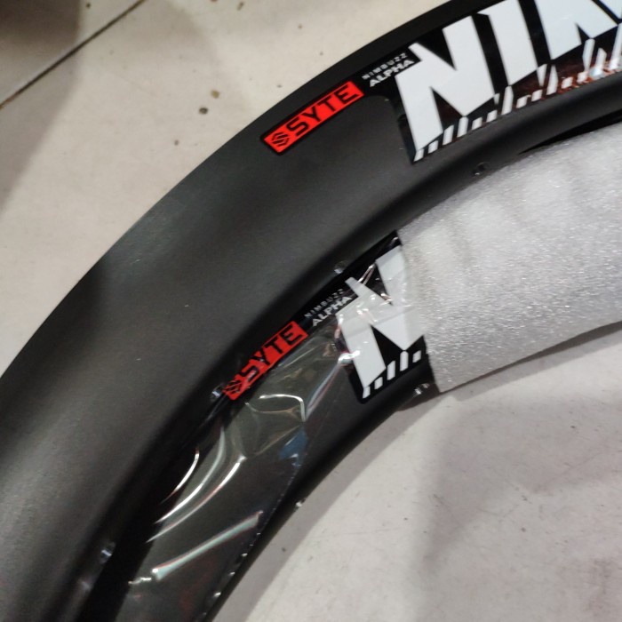 Image of Llantas de bicicleta 20 1 3/8 32H Syte Nimbuz Black T = 3,7cm L = 2Cm (1Psg) #2
