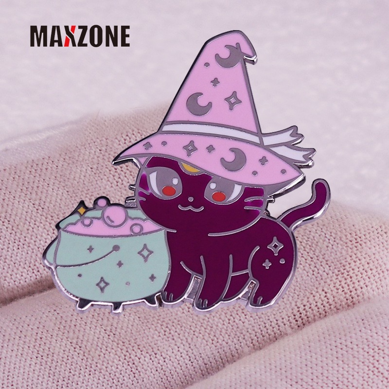 MAXZONE Sailor Moon Luna Insignia Lindo Gato Púrpura Bruja Broche Animal Anime Pin Mochila Accesorios De Ropa Joyería Regalo Para Amigos #9