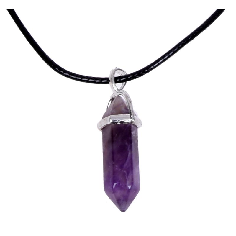 Crystal pendant. Подвески с камнями. Подвеска Кристалл. Кулон с фиолетовым камнем. Подвеска с фиолетовым камнем.