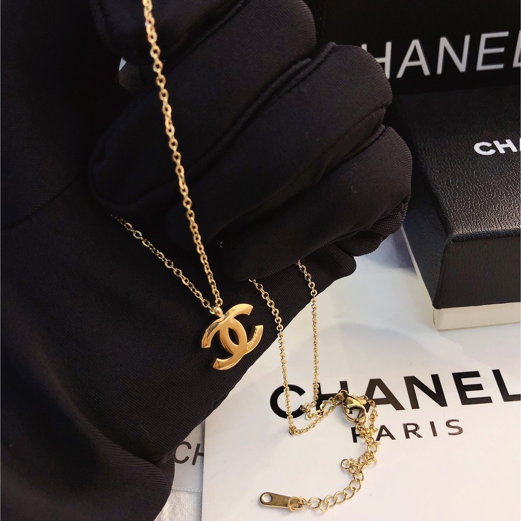 Collar Chanel de letras doble C de acero titanio joyería para mujer |  Shopee Colombia