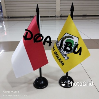 Image of Golkar + palo de madera bandera de la fiesta de INDONESIA + INDONESIA
