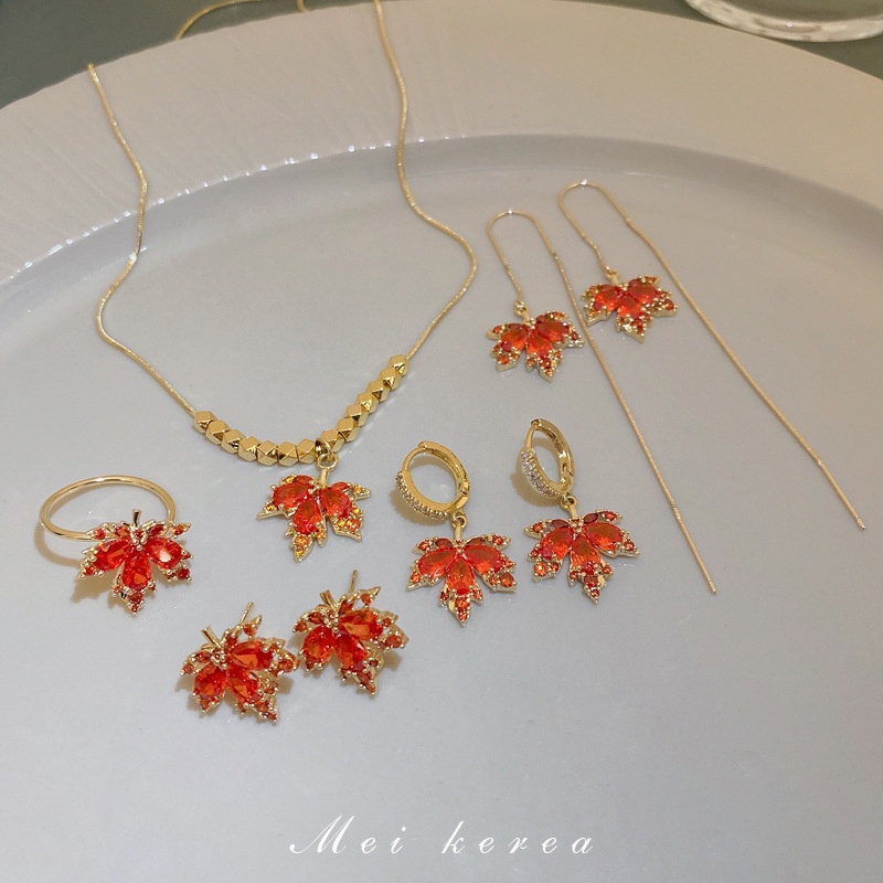 Pendientes De Hoja De Arce Rojo De Circón Con Aguja De Plata Chapado En Oro Real Diseño Creativo De Nicho Moda Dulces Femeninos Única